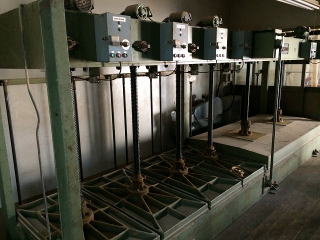 中古フラッシュプレス高木機工FF-GM3 4尺x16尺