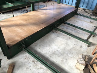 中古フラッシュプレスセイブ4尺x12尺引出定盤付き